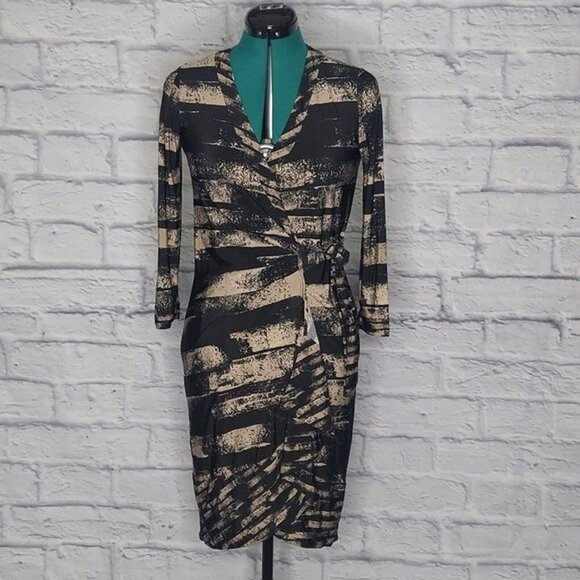 BCBGMaxAzria Dresses & Skirts - BCBGMAXAZRIA Alberta Womens Brown tan printed full wrap 3/4 sleeve dress Sz XS